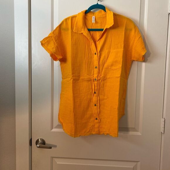 ZENANA Gauze Cotton Front Buttons Large Raw Edge Short Sleeve Mustard Shirt Top - Picture 9 of 9